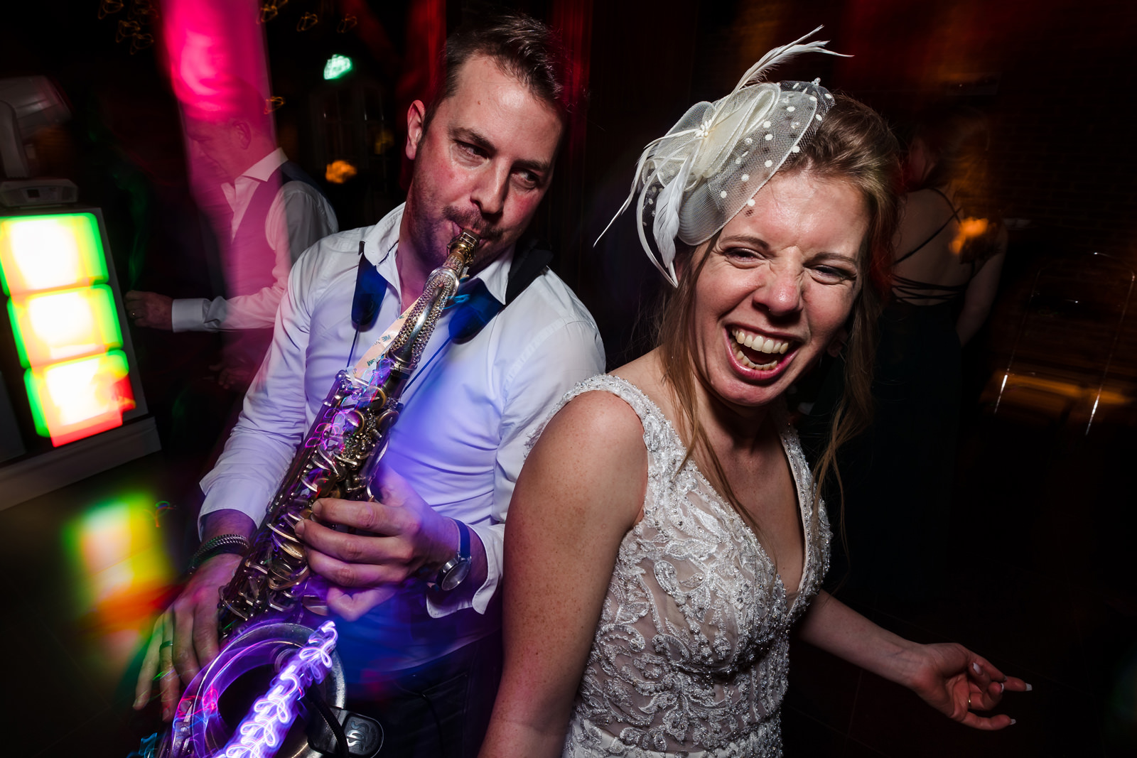 Saxofonist op trouwfeest