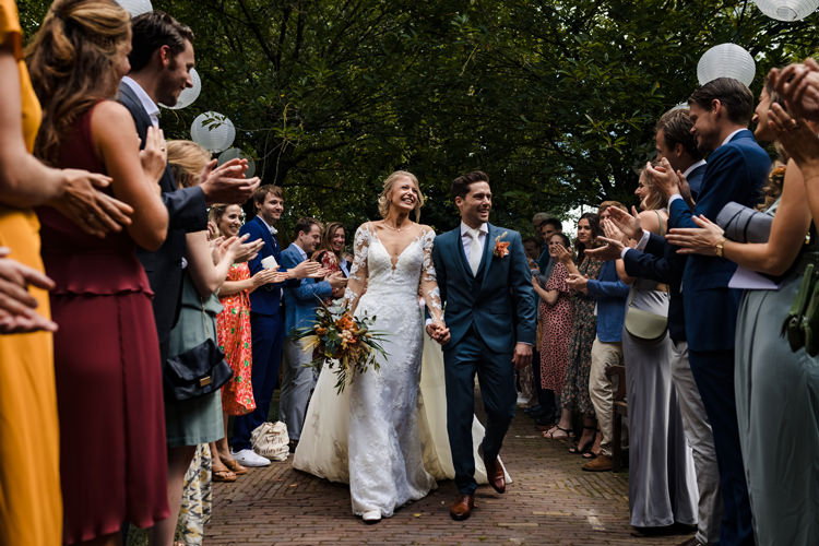 trouwfotograaf den haag aankomst bruidspaar