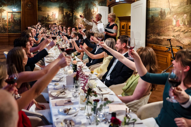 diner tijdens bruiloft door trouwfotograaf nijmegen