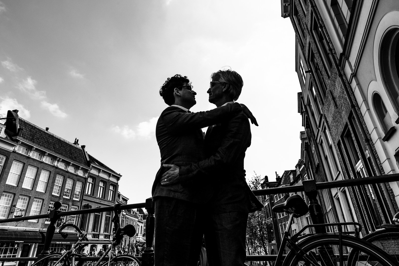 fotoshoot bruiloft twee mannen binnenstad utrecht