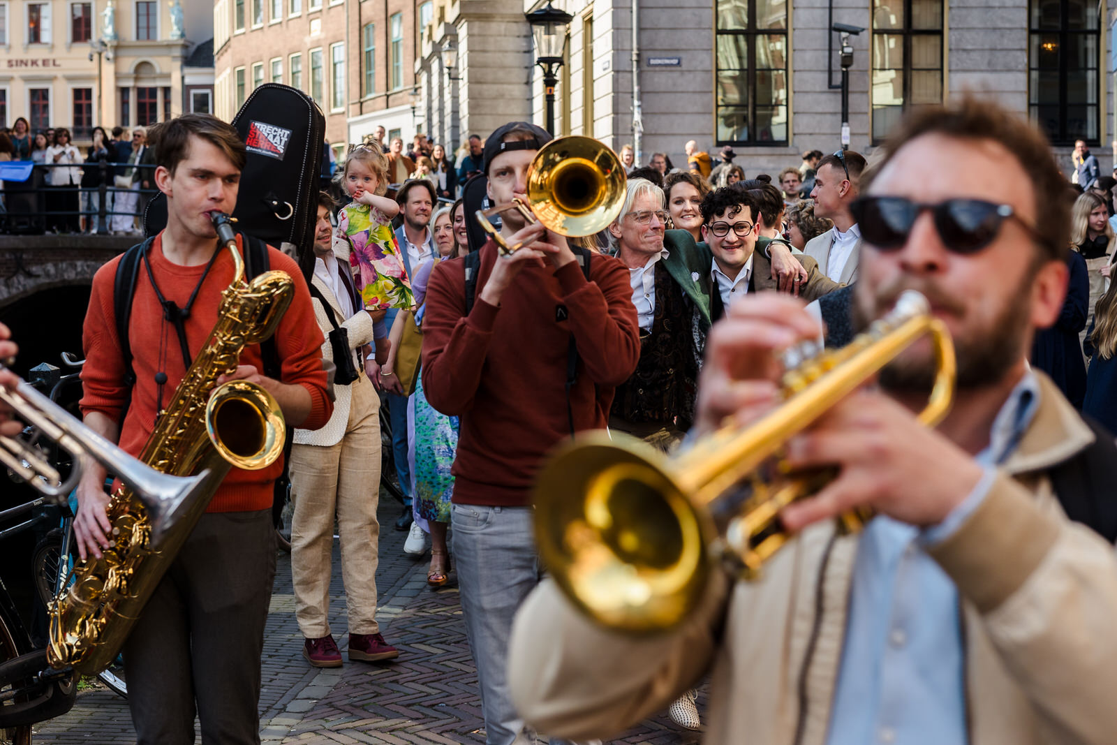 bruiloft in de binnenstad van utrecht