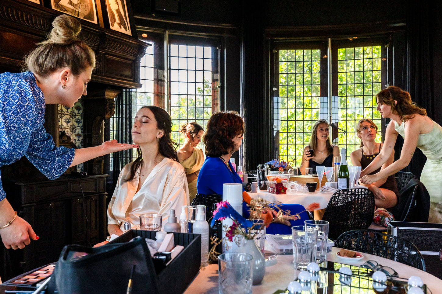 getting ready van de bruid op een bruiloft in hartje nijmegen