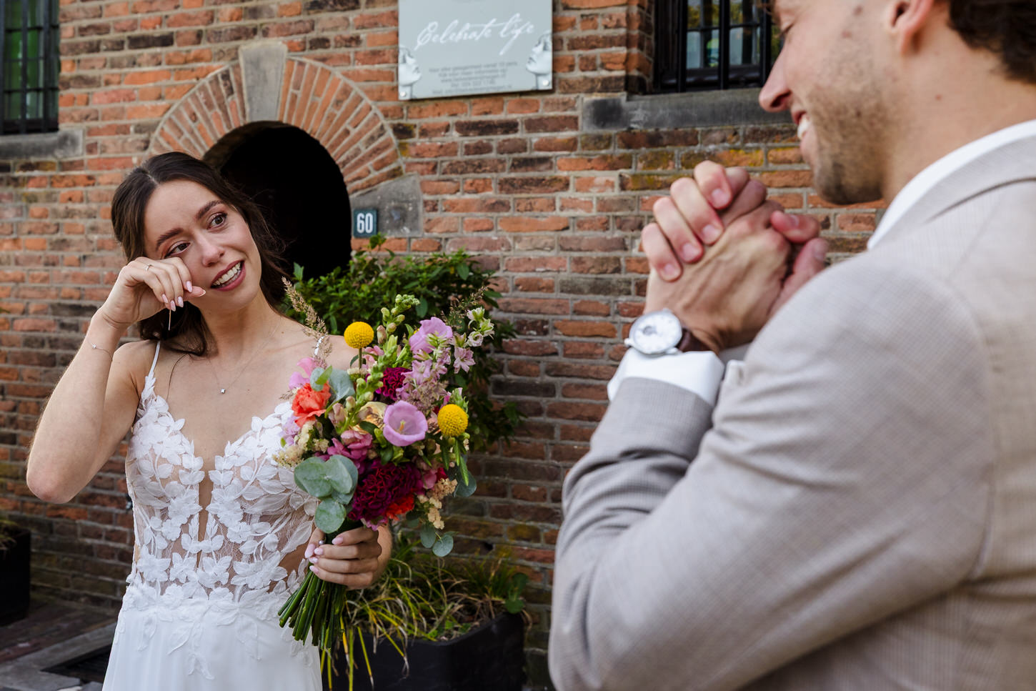 bruid in tranen bij first look