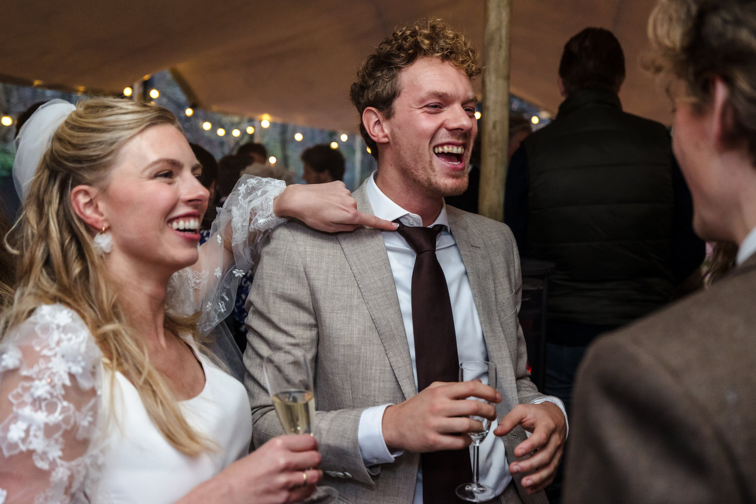 receptie tijdens een herfstbruiloft bij de boskas in nijmegen